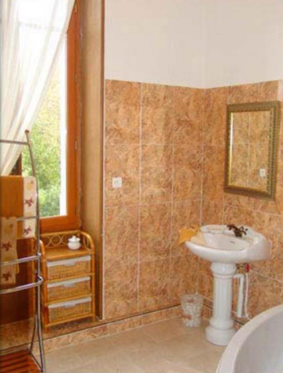 Chateau De La Court D'Aron Saint-Cyr-en-Talmondais Habitación foto