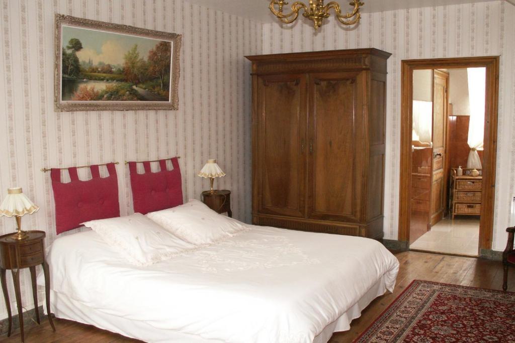 Chateau De La Court D'Aron Saint-Cyr-en-Talmondais Habitación foto